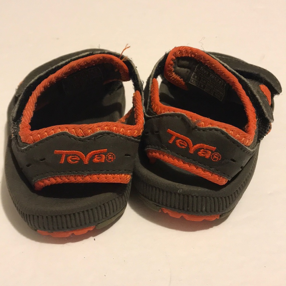 Teva - Picture 2 of 5
